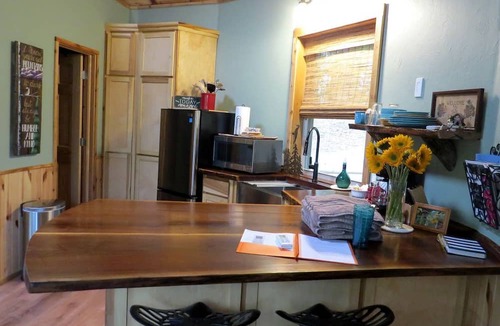 Eureka Springs Cabin | Stunning Eureka Springs Accommodation Perfect for Glamping in Arkansas