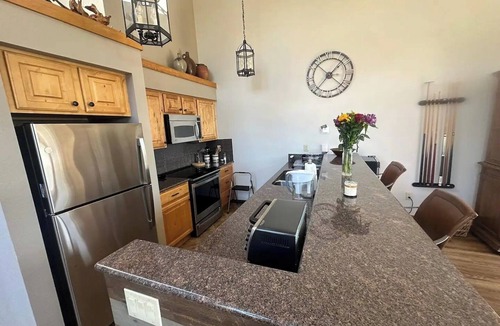 Lakeside Village Apartment | Stunning Skiers Paradise for Family Fun