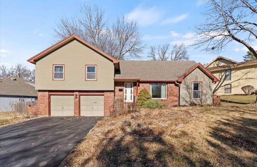 Overland Park House | Stylish home with private pool and patio. Perfect