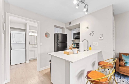 Allandale Apartment | Stylish modern studio close to Downtown and Domain
