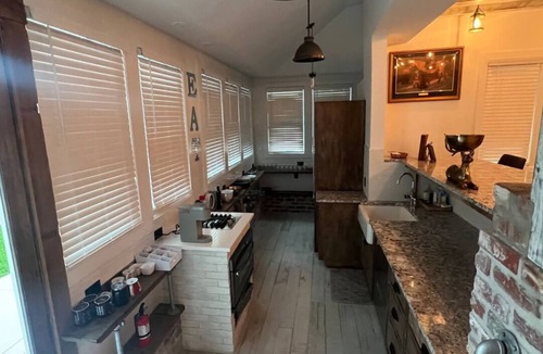 Dundee-Happy Hollow Historic District House | Stylish Stay Near CWS, Zoo & Downtown Fun