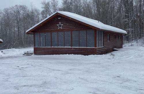 Akeley Cabin | Summer is here. Let’s enjoy the beautiful weather.