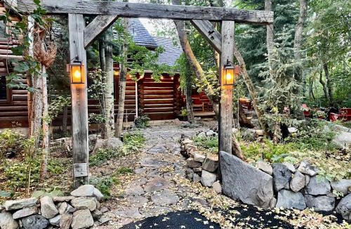 Sundance Villa | Sundance cabincasita sleeps 18 hottub firepits