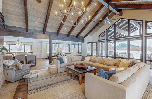 Steamboat Springs House | Sunlit Lodge on the Elk River with Water Access & Firepit - Great for Fishing