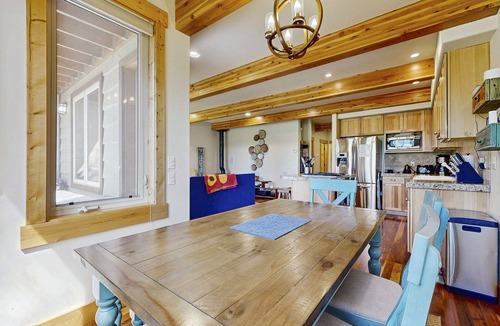 McCall House | Sunny Golf Course Townhome Peloton & EV Charger