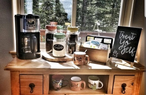 Valley of the Sun Cabin | Sunny Pines: Centrally Located Mountain Cabin