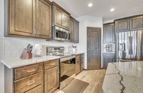 Arnolds Park Condo | Sunset Shores in the Stillwater Building at Bridges Bay Resort (Lakefront)