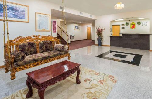 Salina Hotel | Super 8 by Wyndham Salina