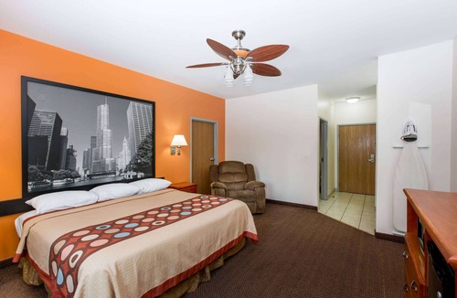Salina Hotel | Super 8 by Wyndham Salina