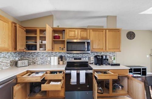 Omaha House | Superb 4-bedroom house in friendly Omaha neighborhood