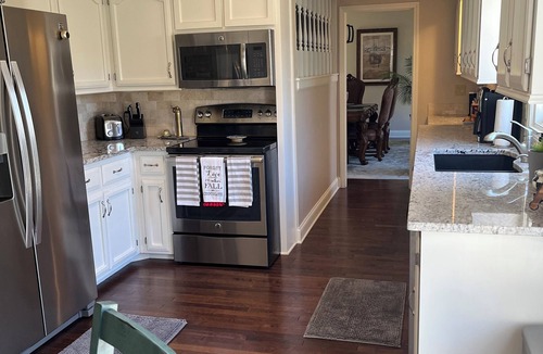 Leawood House | Superb WORLD CUP location in awesome Leawood, Ks. 3 Bedroom townhome