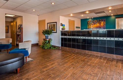Ottawa Hotel | SureStay Hotel by Best Western Ottawa