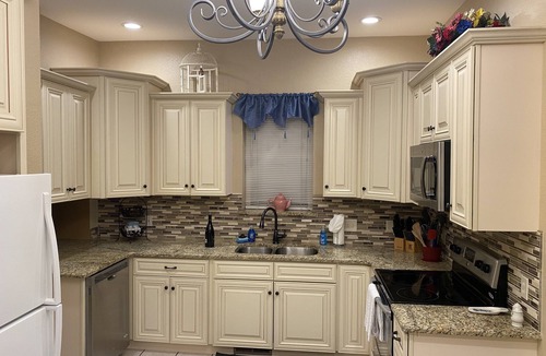 Pueblo House | Tara House — Historic Charm, Executive Comfort, Minutes from Downtown