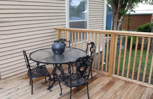 Cottonwood Falls House | Taylor Historic Guesthouse - Cottonwood Falls: Escape to a piece of history !