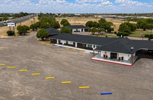 Ira Hotel | Tex-Haus