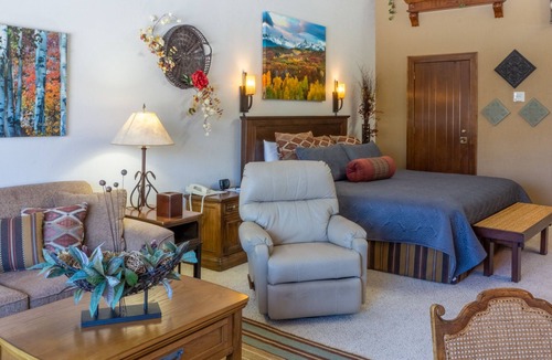 Purgatory Cabin | The Aspen Leaf (#504) |10 min to Ski - Golf - AC - Sauna - Pool/Hot Tub