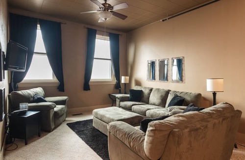 Fairbury Apartment | The Barrington 1BR apartment in historical downtown