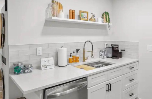 Bentonville Apartment | The Biker Bunker- Hot Tub - Next to MTB & Close to Downtown Bentonville