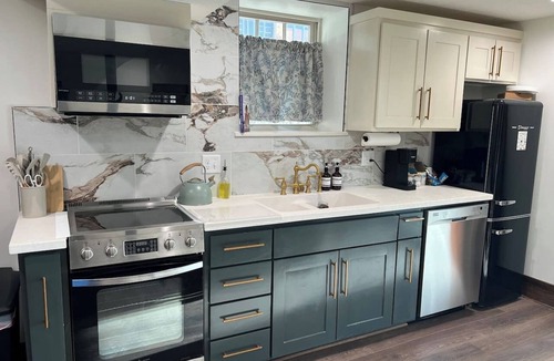 Dahlman Apartment | The Candlelight Cellar on 10th | Fourplex