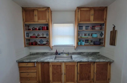 Dodge City House | The Casa Sandoval is central to the best places to visit in Dodge City!