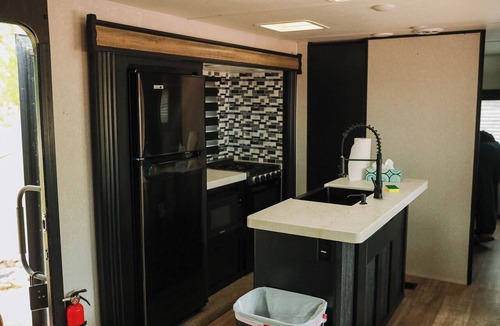 Hermosa House | The Cherokee Woodspur RV Retreat Near Mt Rushmore, Black Hills