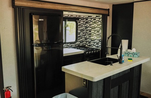 Hermosa House | The Cherokee Woodspur RV Retreat Near Mt Rushmore, Black Hills