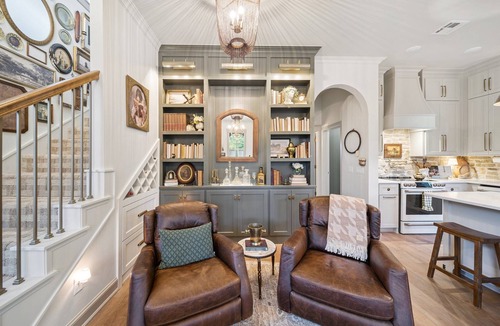 Norman House | The Classy Cottage at Selah - 2 Bedrooms 2 Bathrooms - Close to OU Campus