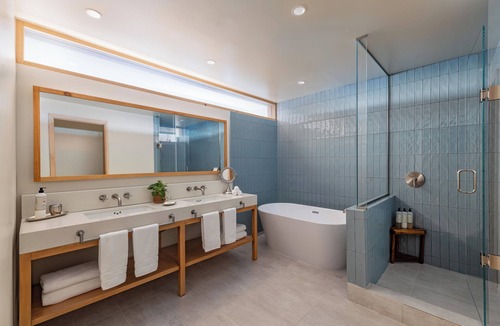 Downtown Hotel | The Compton