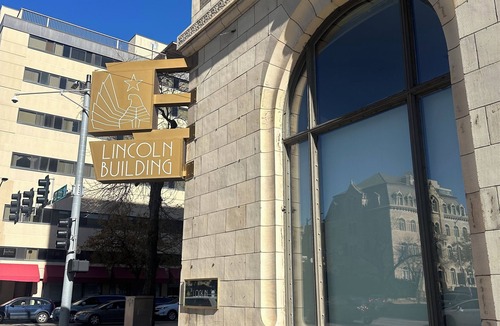 Downtown Lincoln Condo | The Dana- Modern condo prime location in downtown Lincoln includes parking!