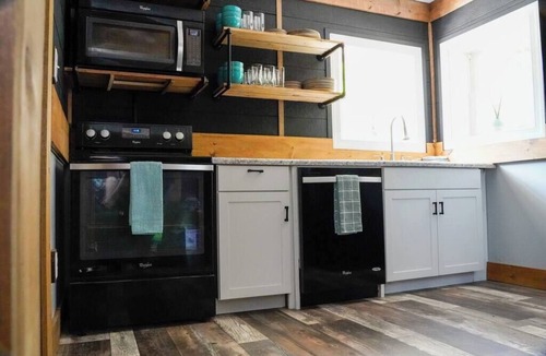 Matewan House | *The Decked out Den*
