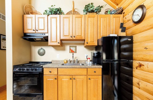 Dubuque Cabin | The Edelweiss Cabin. 10 minutes from Downtown Dubuque. Lorelei Cabin Collection.