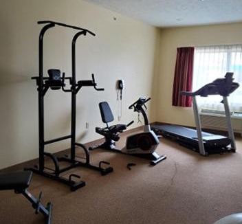 Fairbury Hotel | The Edgewood Hotel and Suites