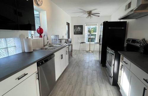 Camelback East House | The Freeman House! It's where you want to be.