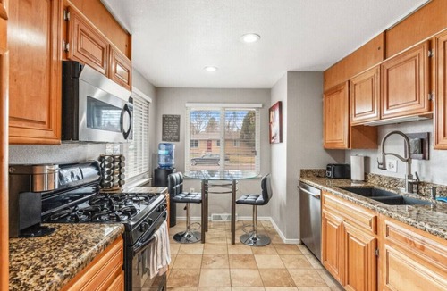North Alameda Apartment | The Gem of Lakewood!