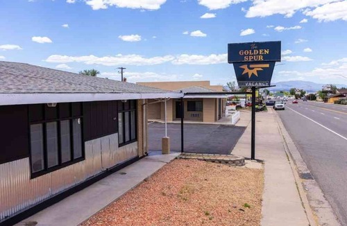 Panguitch Hotel | The Golden Spur Hotel - Double Bed - Western Theme
