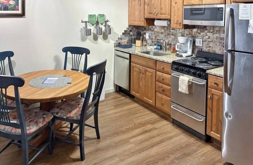 Granby Resort | The Grand Duplex of Silvercreek Inn. Combination of two lock off units.