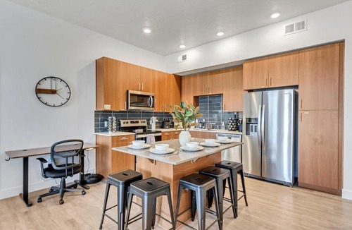 Clearfield Apartment | The Heights by Cloud Dream Homes