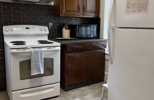 Concordia House | The Inn at 210 - Comfortable and clean historic home