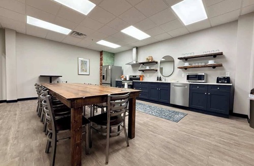 Grand Island Apartment | The Junction: Historic 6-Bedroom Apartment