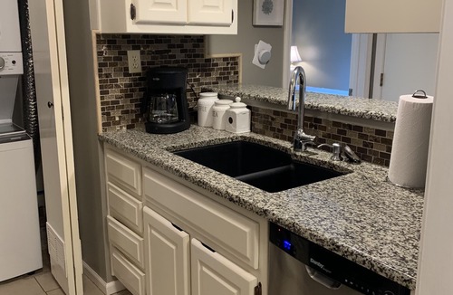 Shawnee Condo | The KC Retreat: 20 Minutes from the World Cup