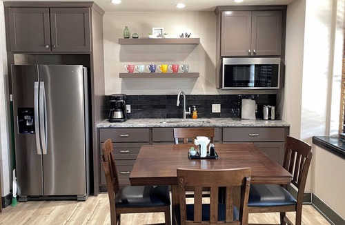 Russell Apartment | The Lawft, Suite 3, 2King Beds each with its own bath,No Cleaning fee, No Pets