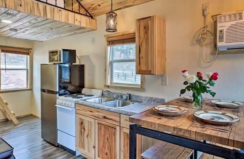 Keystone Cabin | The Little Pine, 3 Miles to Mt. Rushmore National