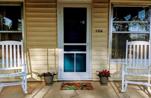 Inavale House | The M Guest House in Red Cloud - Cute & Charming