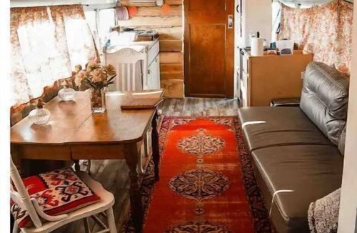 Blanca House | The Magic School Bus @ Great Sand Dunes NP!