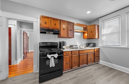 St. Joseph Apartment | The Maple Attic – Bright 3BR Retreat Near Downtown