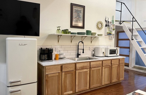 Galena Apartment | The Mollie Retreat ⊹ Lux King Studio Suite on RT 66 ⊹ Gamer's Loft ⊹ New in 2023