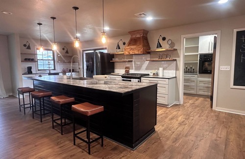 Bartlesville House | The Never Evergreen House — open-concept near The Pioneer Woman Merchantile