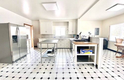 Ferron House | The Nielsen House Main Partn