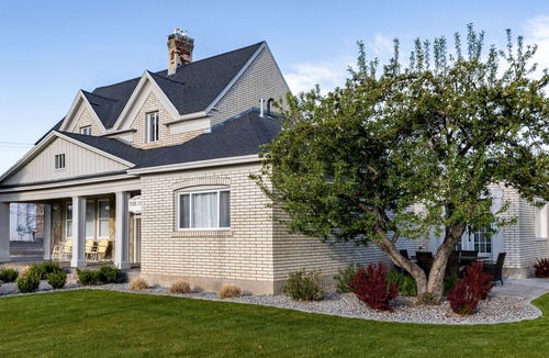 Panguitch House | The Opal on main.