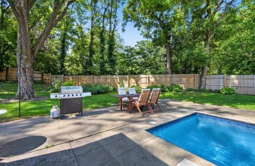 Des Moines House | The Palms Mirage House home